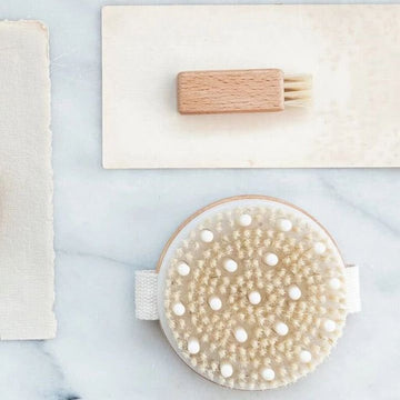 Exfoliating Cherry Body Brush w /Handle