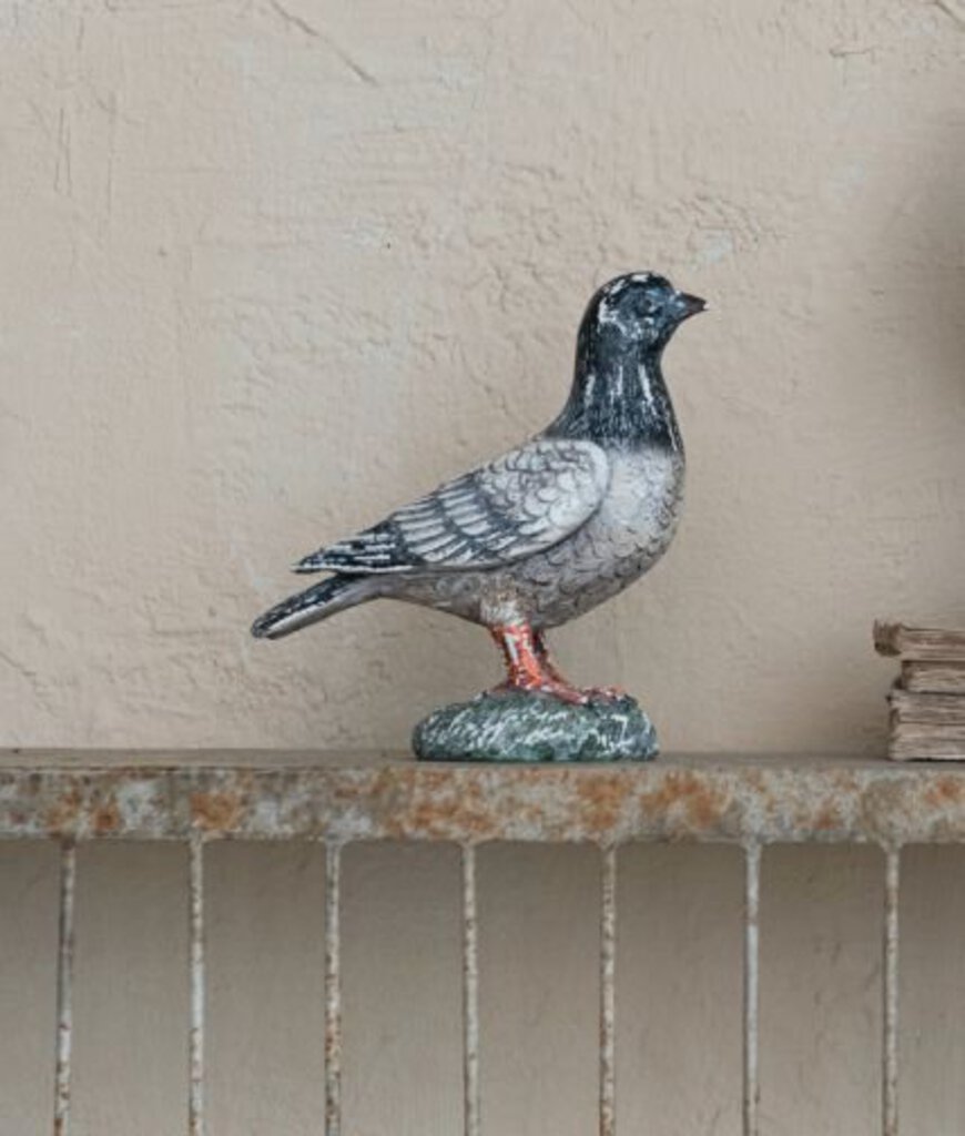 Small Vintage-Style Pigeon