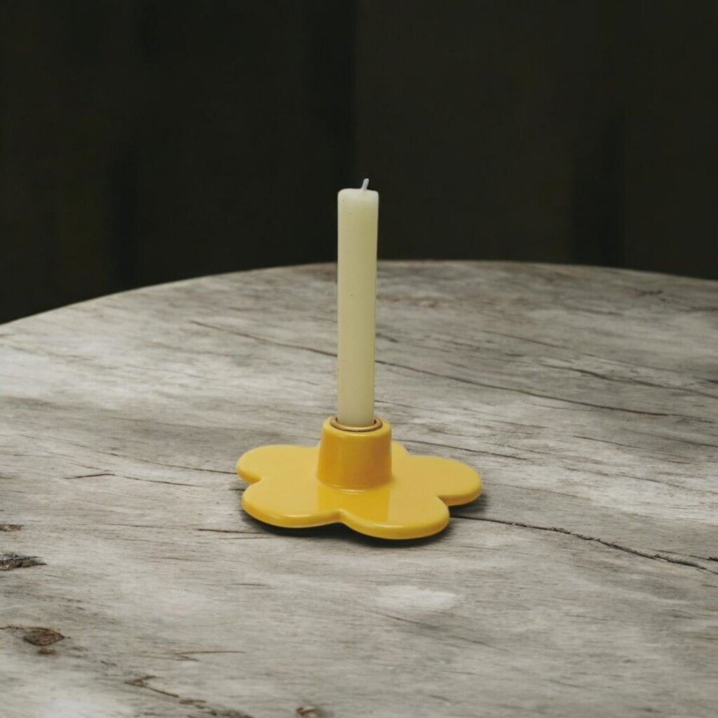 Pretty Stoneware Flat Flower Shaped Taper Holder