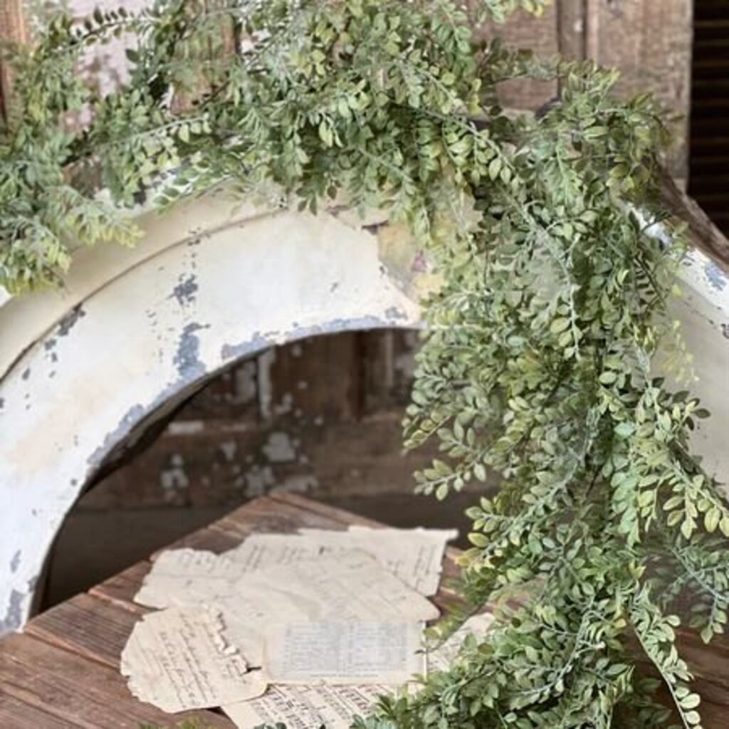 Parterre Green Leaves Garland