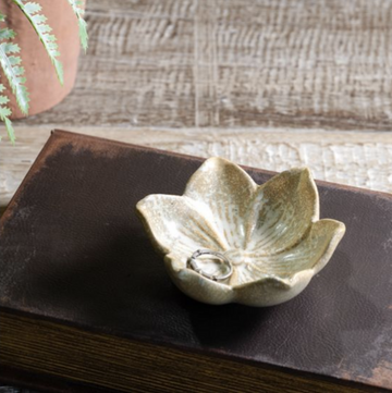 Beige Flower Dish