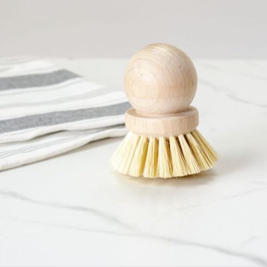 Round Beech Sisal Palm Brush