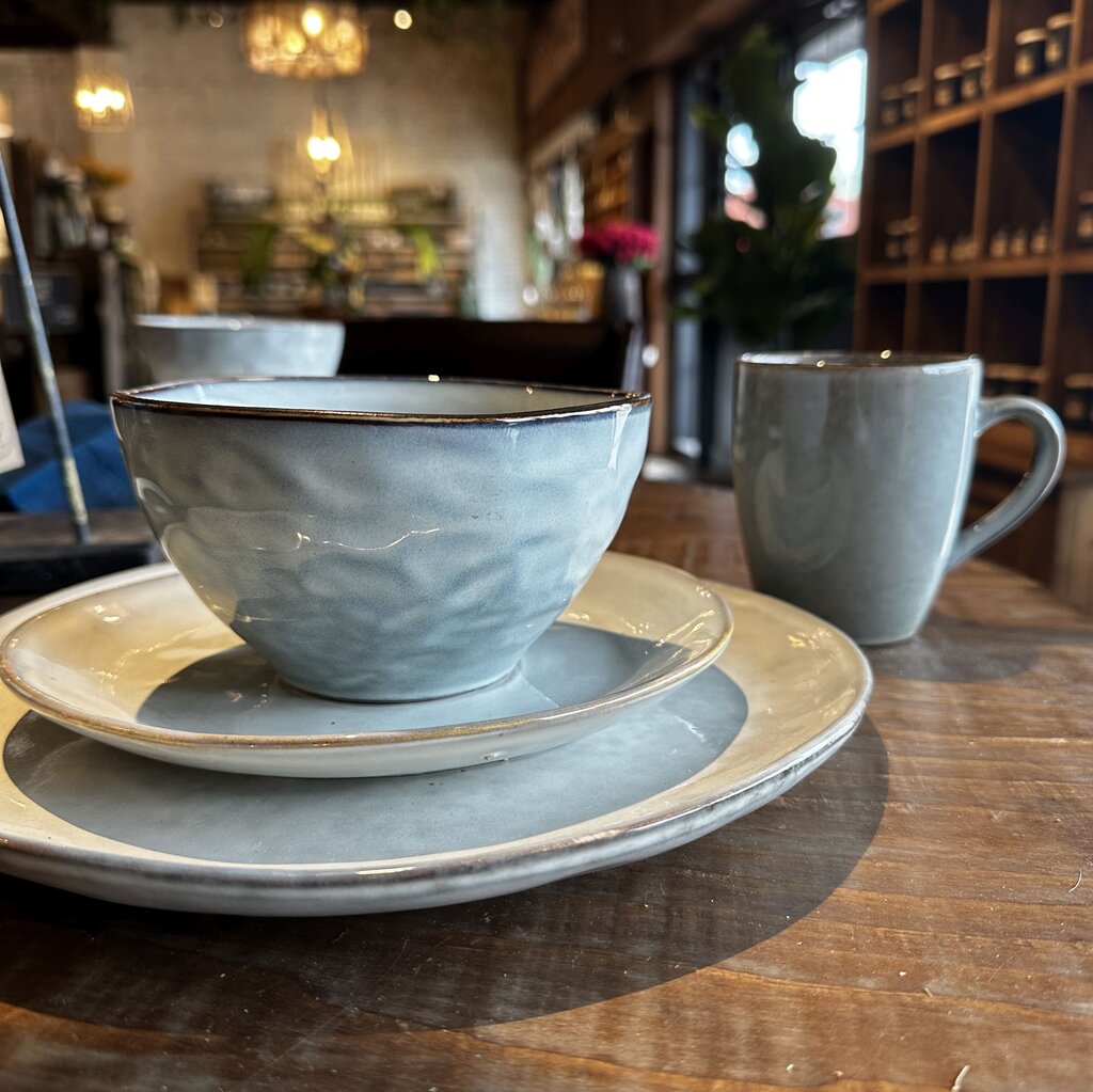 Beautiful Storm Ceramic Dish