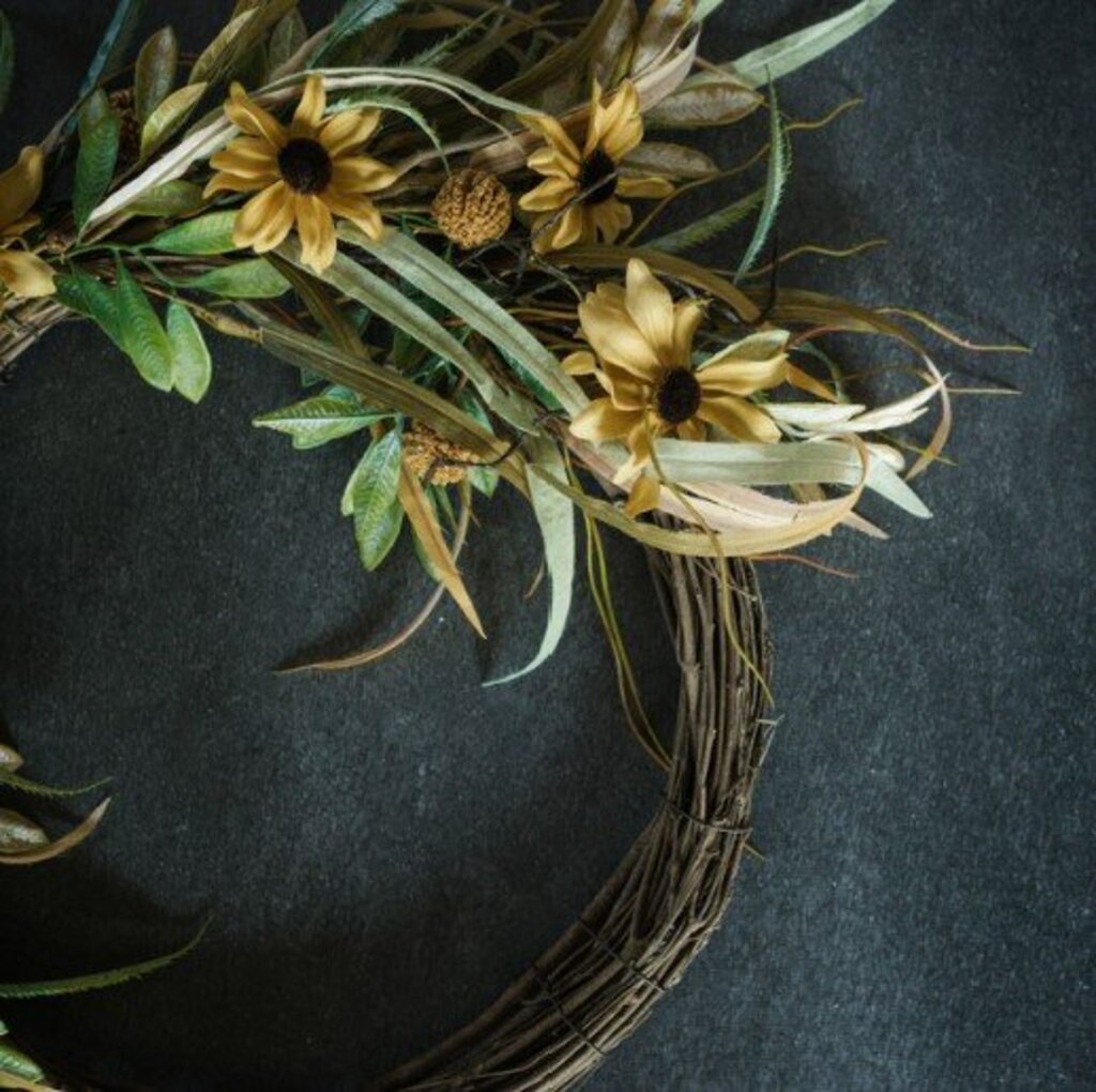 24" Yellow Mixed Black Eyed Susan Wreath