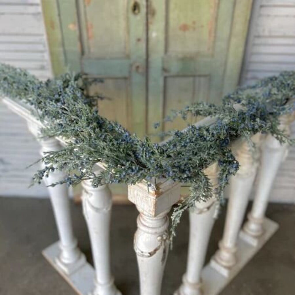Icy Northwind Juniper Garland - 5.5'