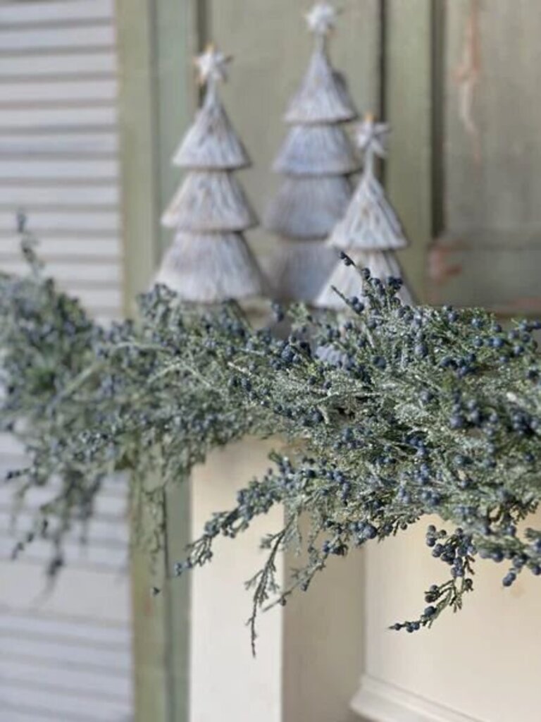 Icy Northwind Juniper Garland - 5.5'