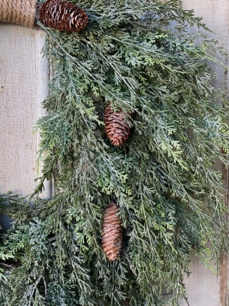 Silver Thread Cedar Wreath - 28"