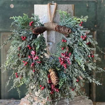 Divinity Berry Hanging Wreath - 20"