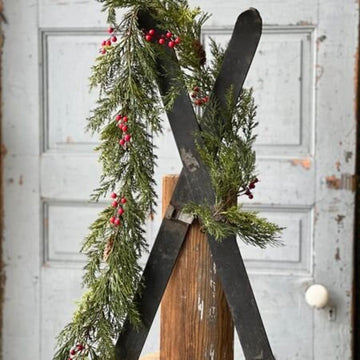 Alpine w/ Berries Garland - 6'