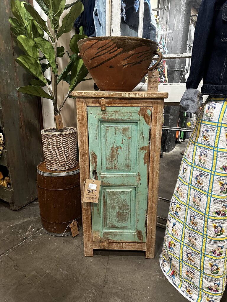 Lovely Single Door Cabinet