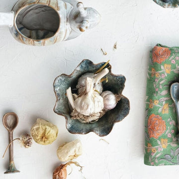 Ruffled Stoneware Bowl