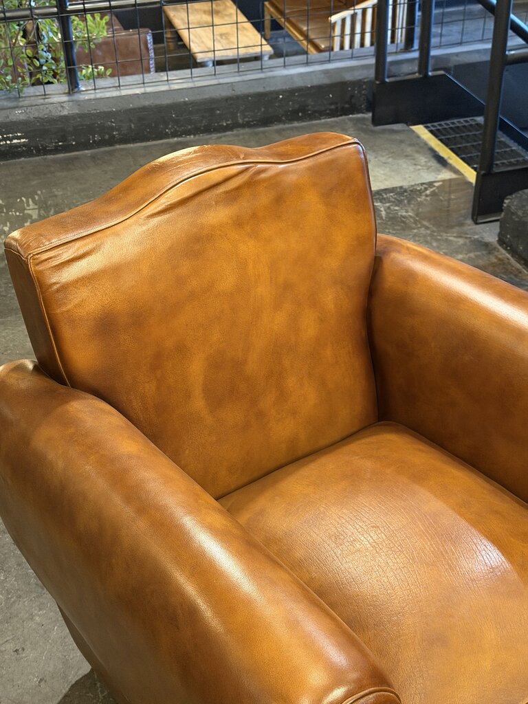 Beautiful Leather Lounge Chair