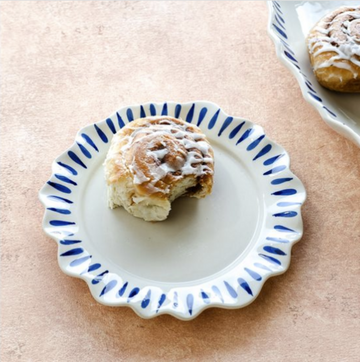 Blue & White Wavy Edge Plate