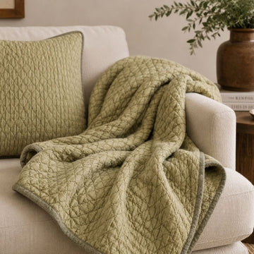 Pretty Diamond Green Throw- (50"x 60")