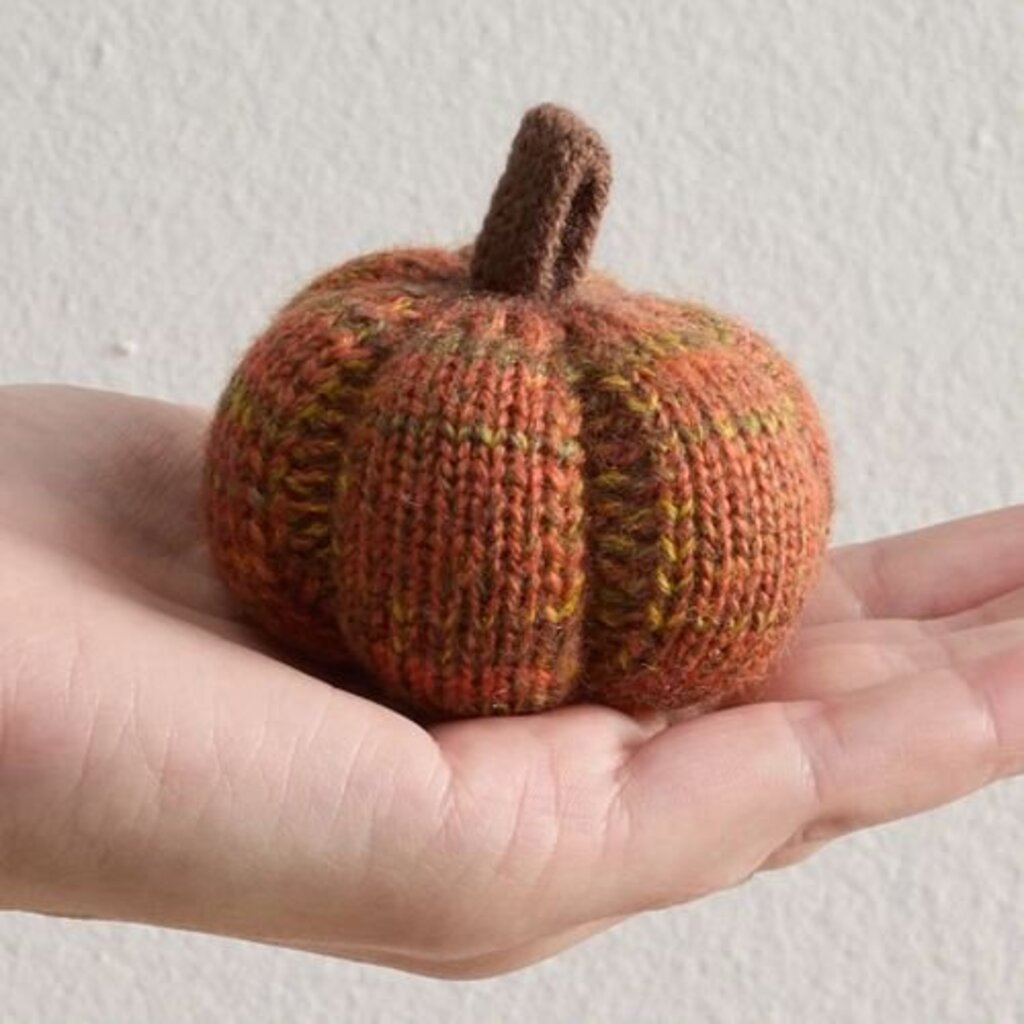 Spiced Maple Knitted Yarn Pumpkin - 2.5"