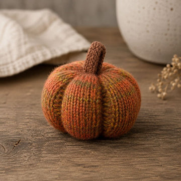 Spiced Maple Knitted Yarn Pumpkin - 2.5"