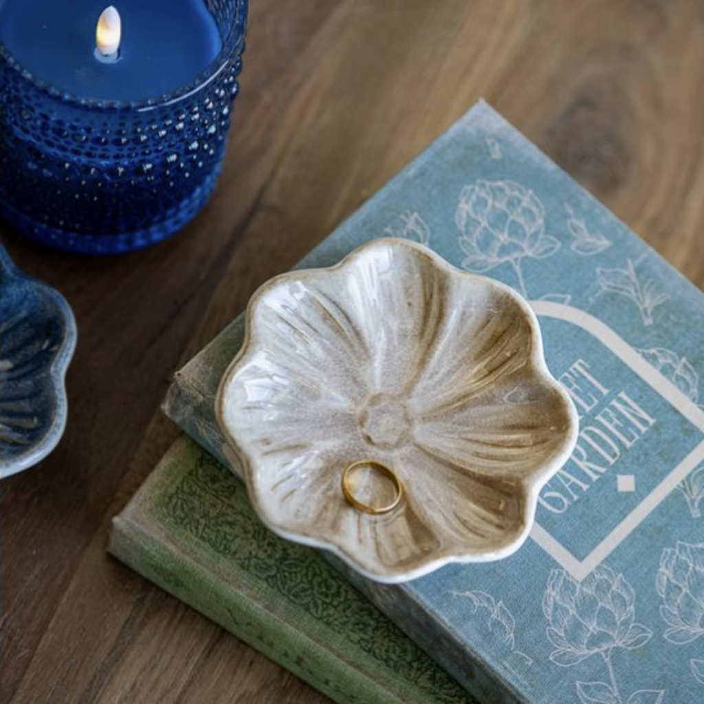 Beige Floral Pattern Dish
