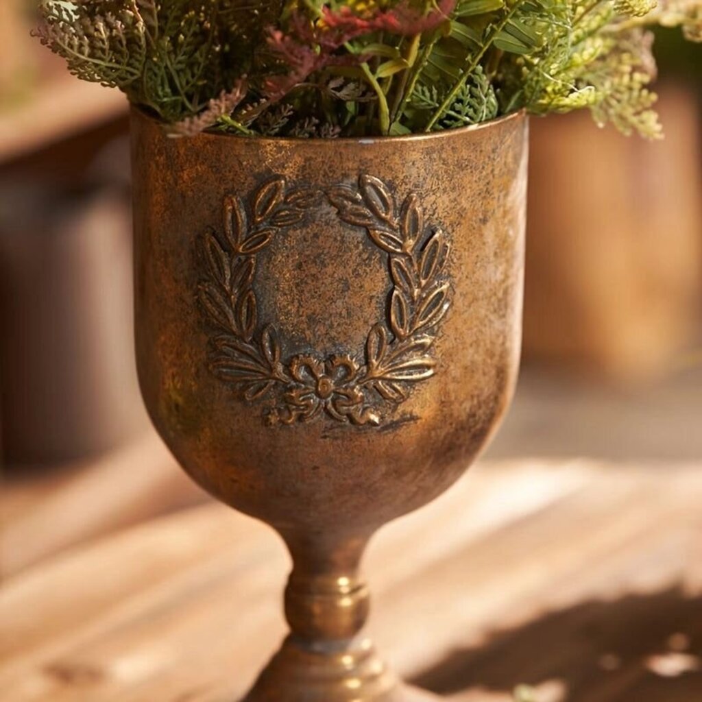 Beautiful Vintage Style Gold Urn