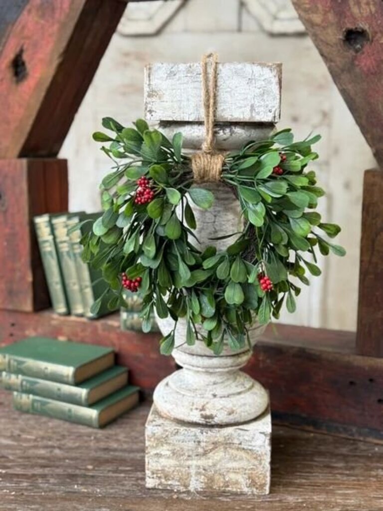 Noelle Greens Hanging Wreath