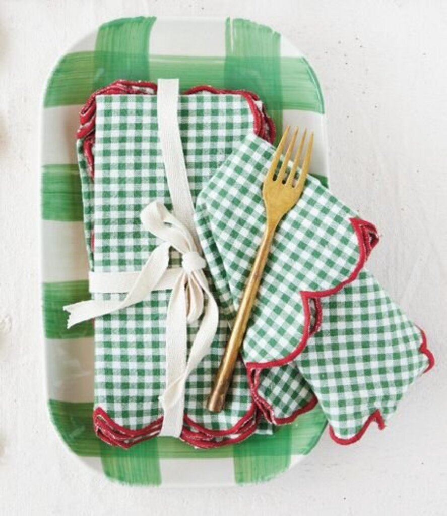 Scalloped Stitched Edge Green & White Napkin