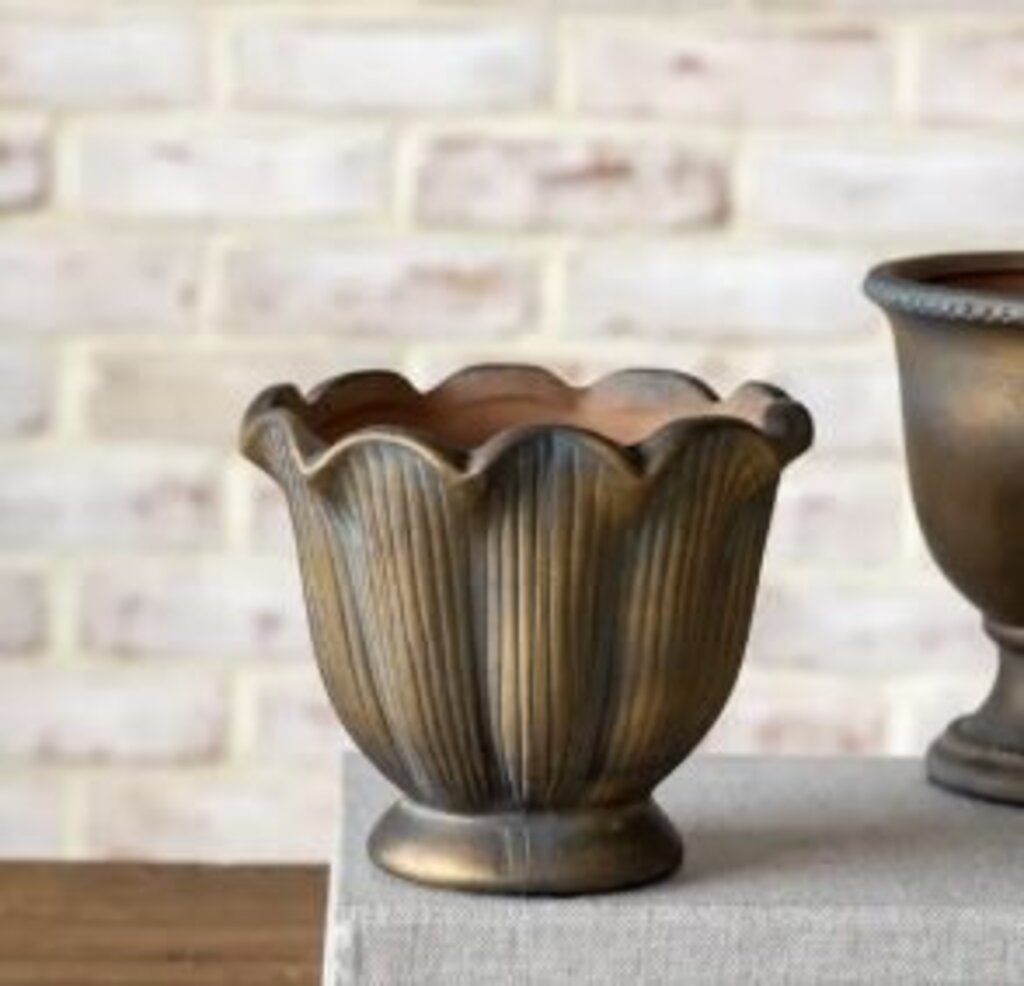 Antique Bronze 5.7" Scalloped Edge Planter