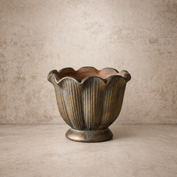 Antique Bronze 5.7" Scalloped Edge Planter