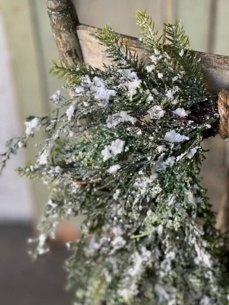 28" Prismatic Greens Wreath
