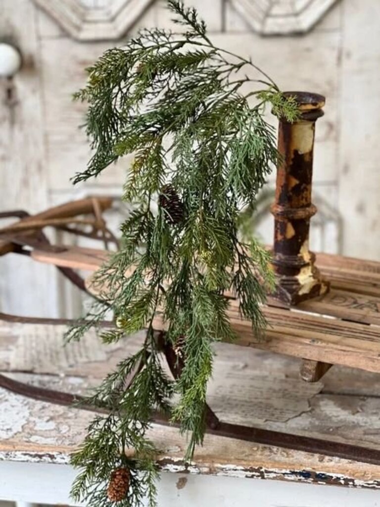 Telluride Spruce Hanging - 34"