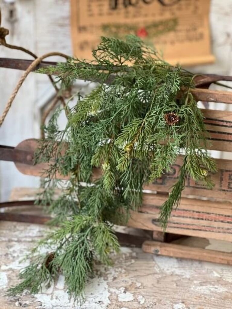 Telluride Spruce Hanging - 34"