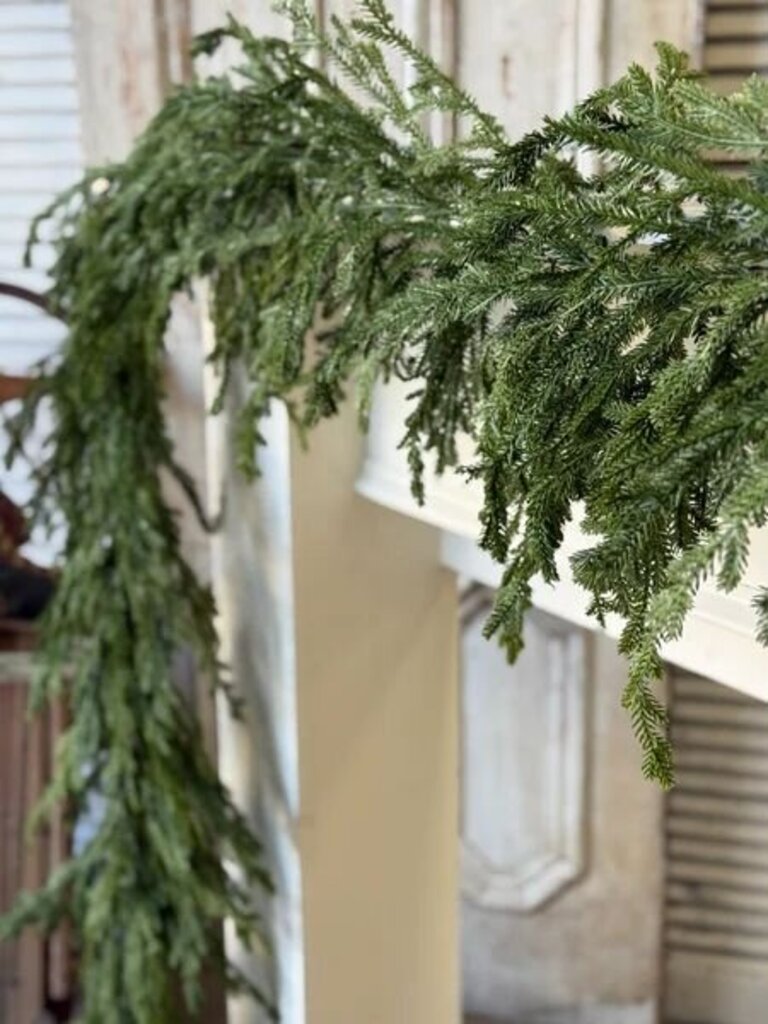 9' Greenwood Valley Garland