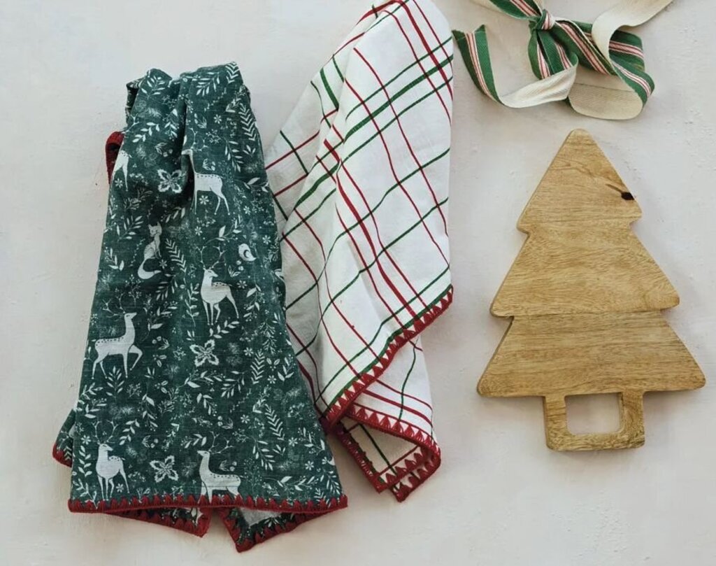 Tree Shaped Cheese Board w/ Two Tea Towels