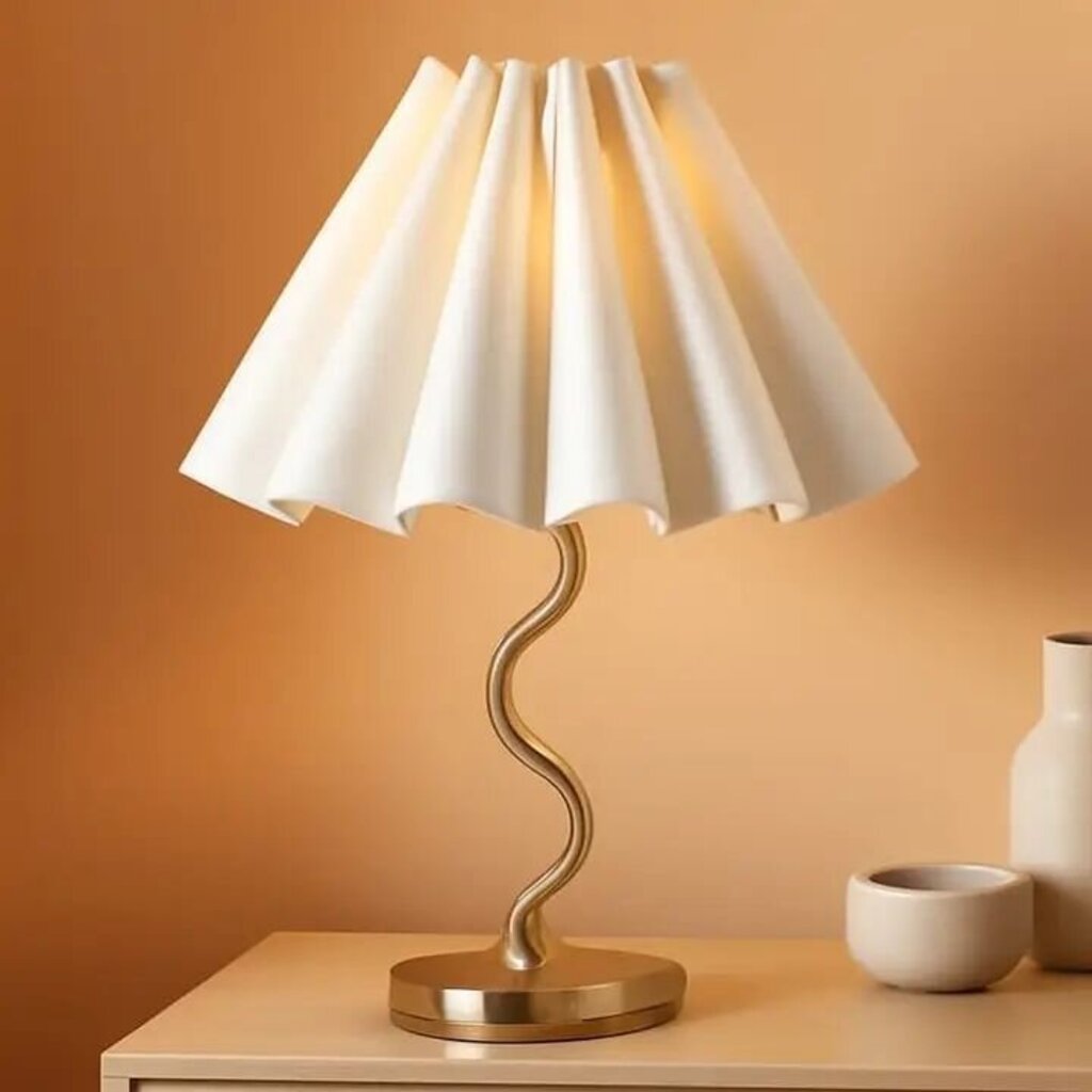 Elegant Pleated Linen Table Lamp