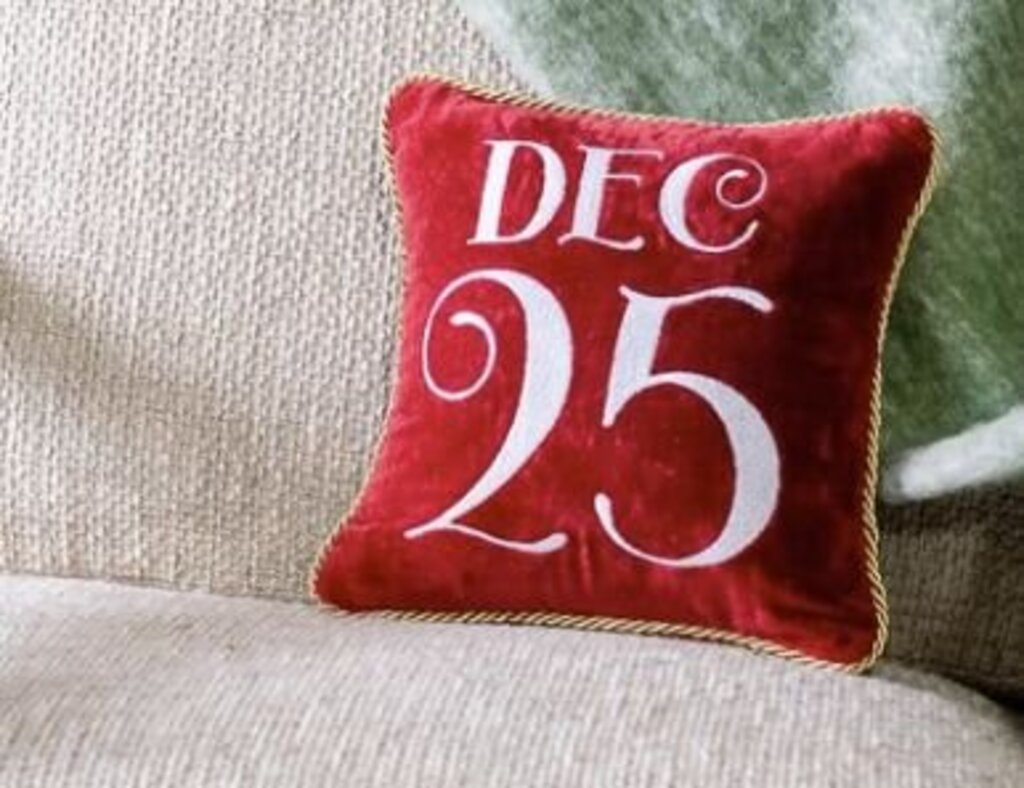 Cute December 25th Pillow